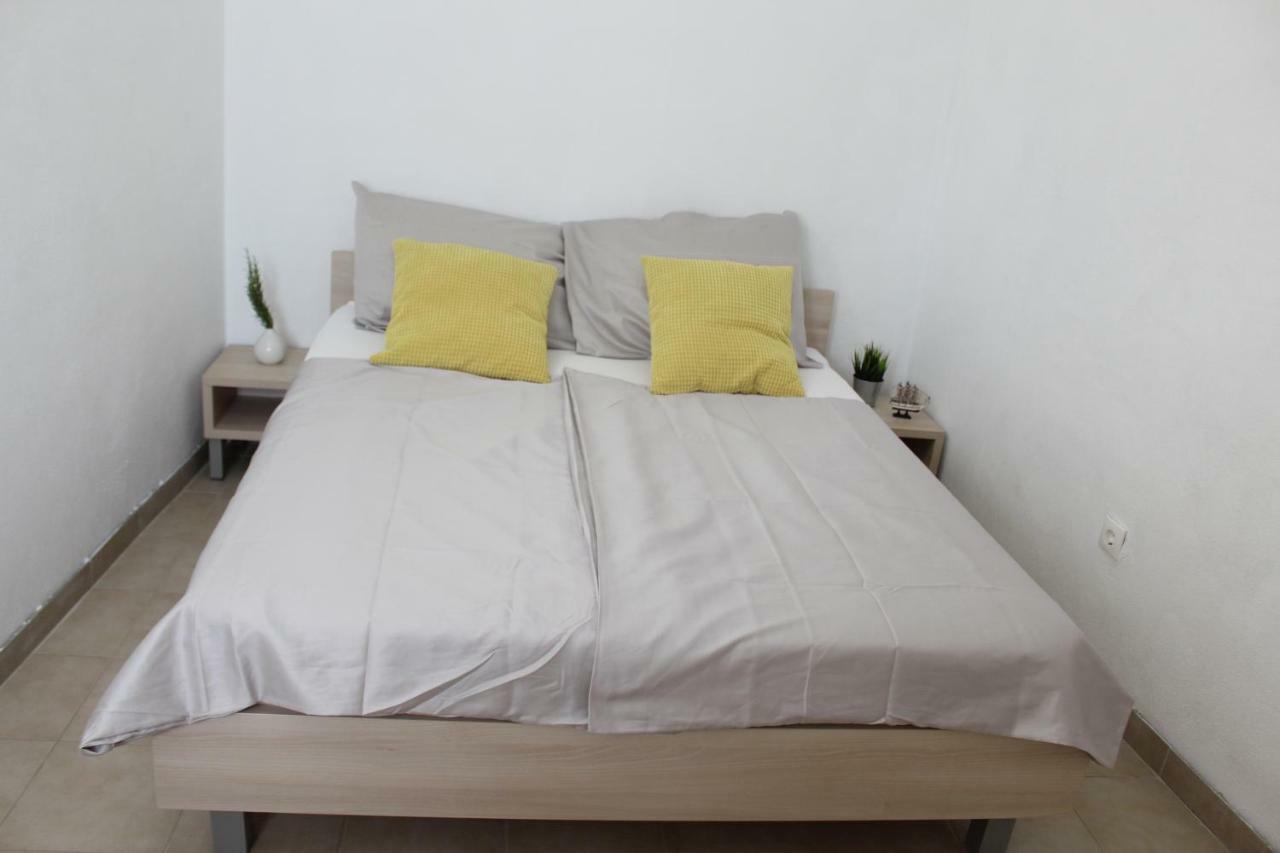 Apartments Andrea Vela Luka Luaran gambar